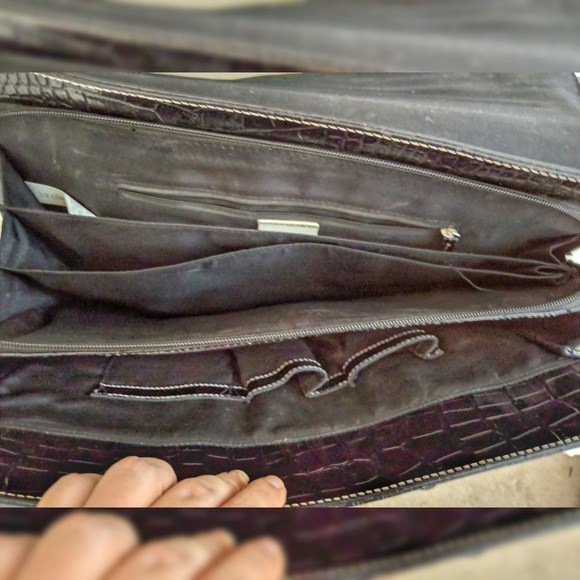 Liz Claiborne Bag - Picture 2 of 6